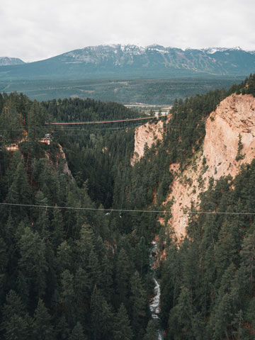 Der Blick von der Golden Skybridge ist atemberaubend