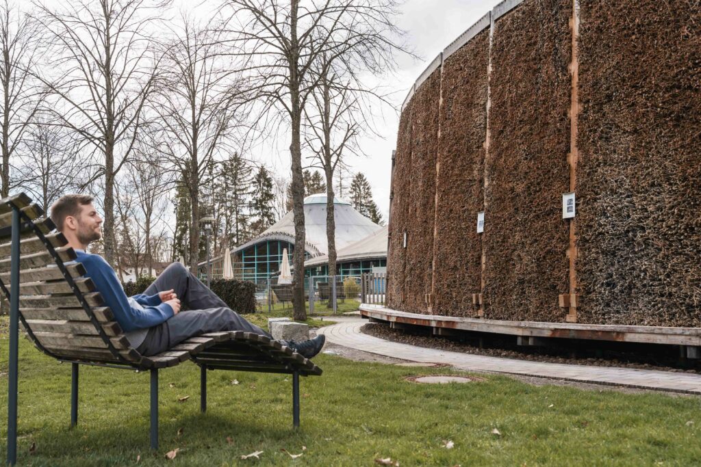 Entspannung und Wellness am Gradierwerk in Bad Dürrheim