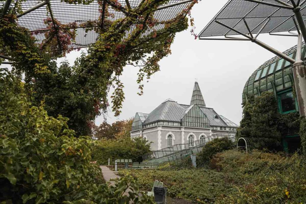 Garten der Universitätsbibliothek Warschau